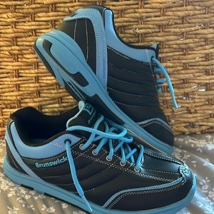 Brunswick Diamond women’s Bowling shoes Size 8